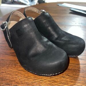 Dansko Berry Women's Clogs Black Burnished Nubuck Leather sz usa 7.5/8 EU 39